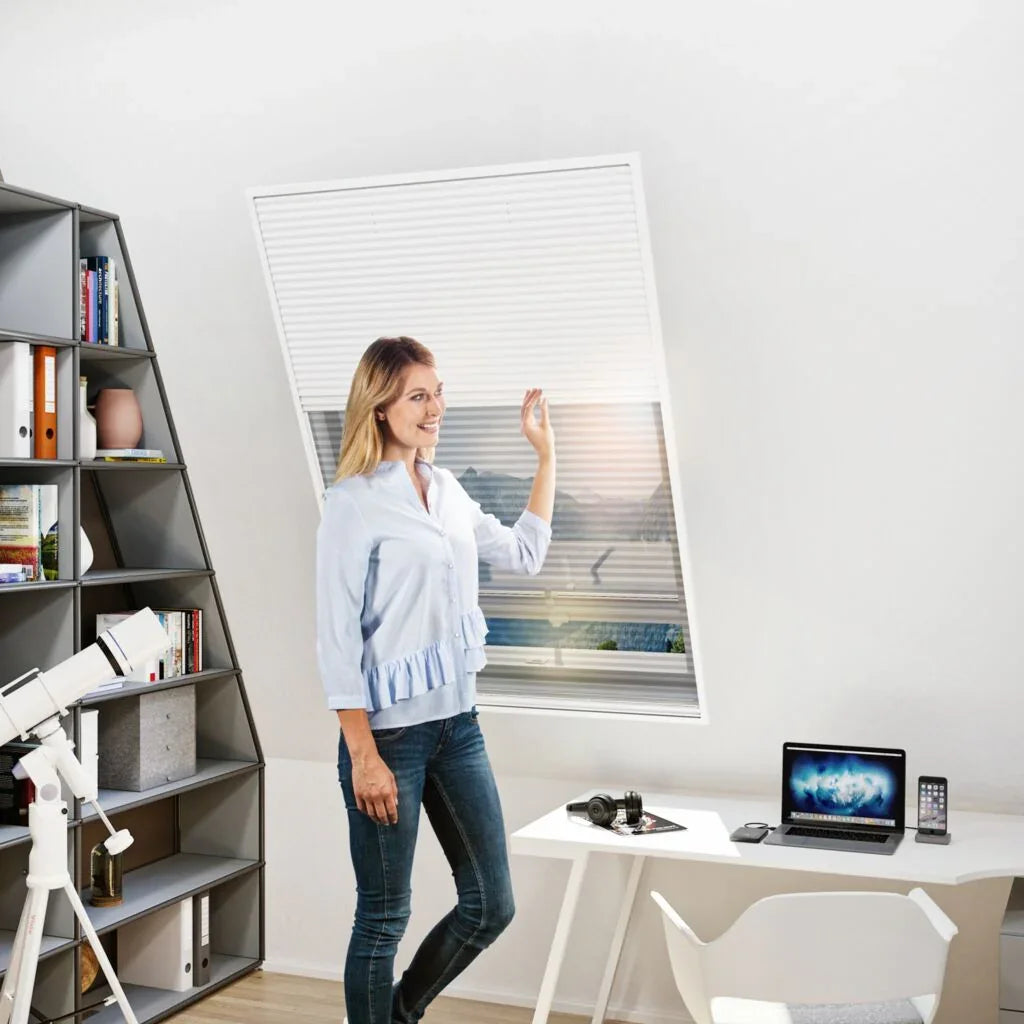 SUN 2in1 Fliegengitter Plissee mit Sonnenschutz für Dachfenster