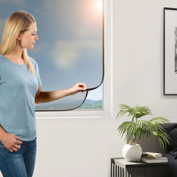 Fliegengitter für Fenster mit Sonnenschutz
