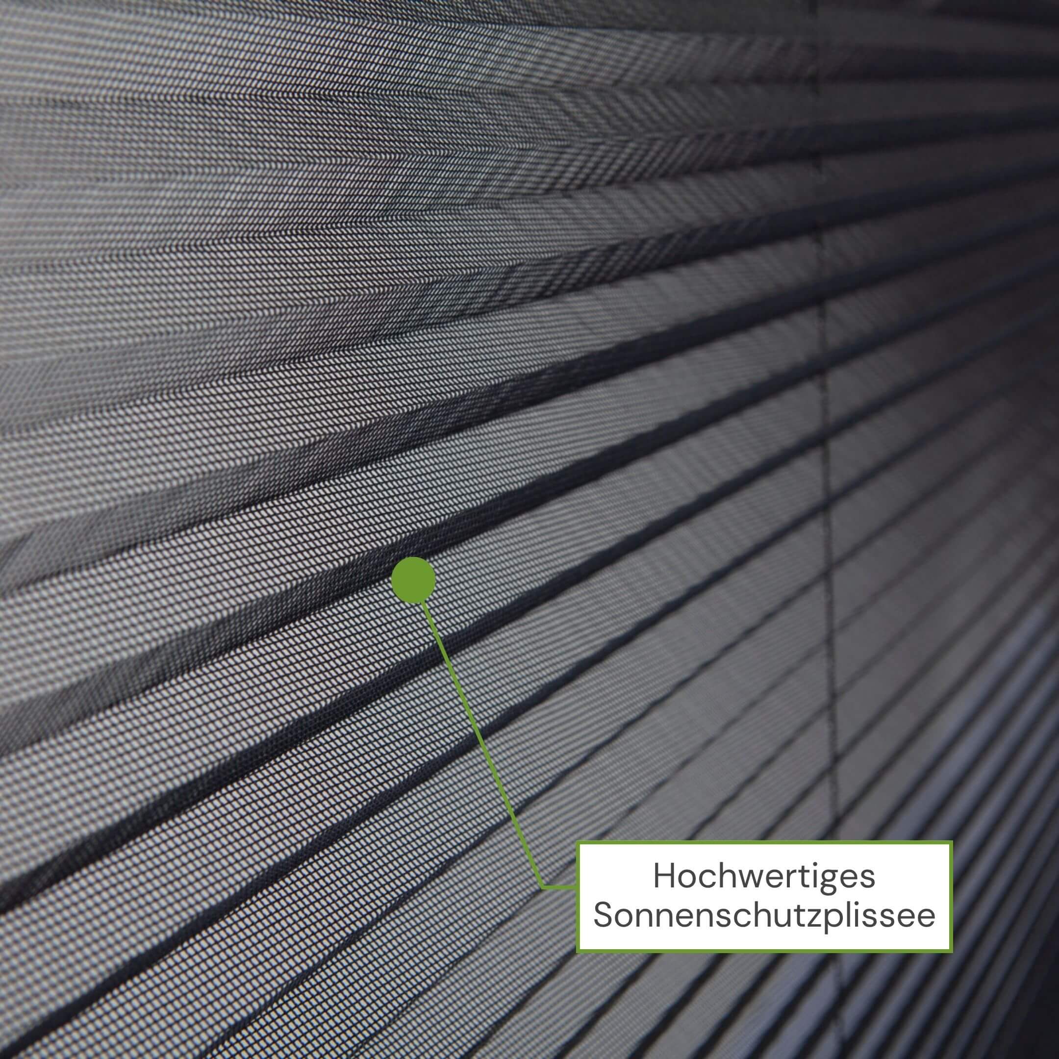 Hochwertiges Sonnenschutzplissee für blendfreien Sicht- und Hitzeschutz