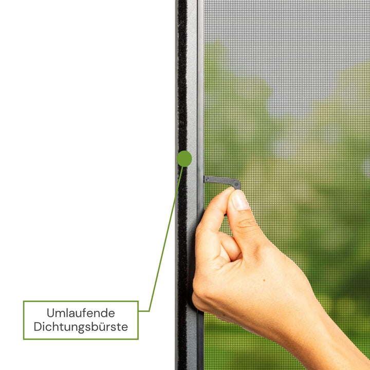 Umlaufende Dichtungsbürste am Fliegengitter Fenster Spannrahmen