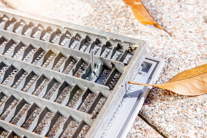 Lichtschachtabdeckung Aluminium Rahmen & Gewebe einfache Befestigung